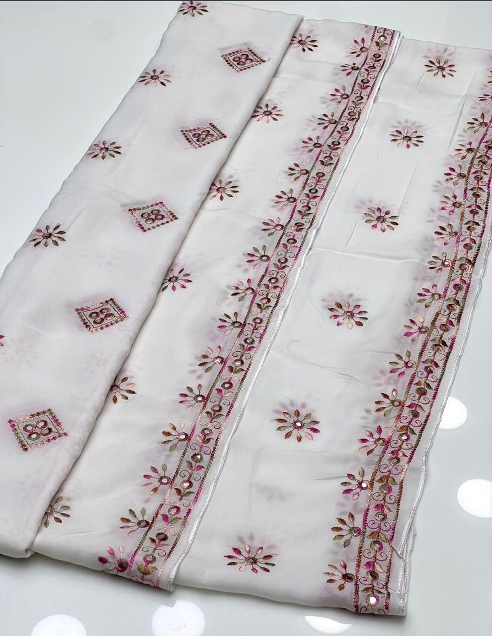 Swiss Lawn 
Machine Balochi Embroidery Chadar