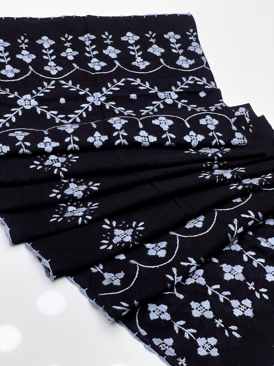 Pure Lawn
Hand Made Multani Embroidery Chadar