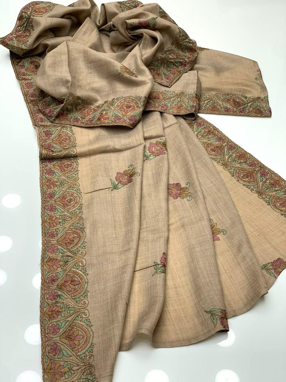 Pashmina Machine Work
Shawl