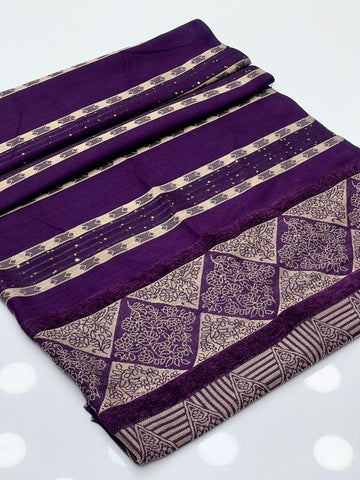 Pashmina Shawl
Banarsi Shawl With Sequence And Velvet Touch