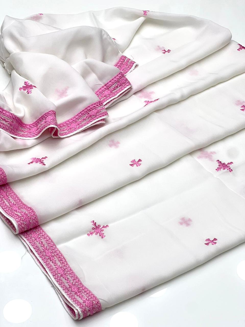 Swiss Lawn Fabric
Elegant And Beautiful Machine Embroidery Chadar