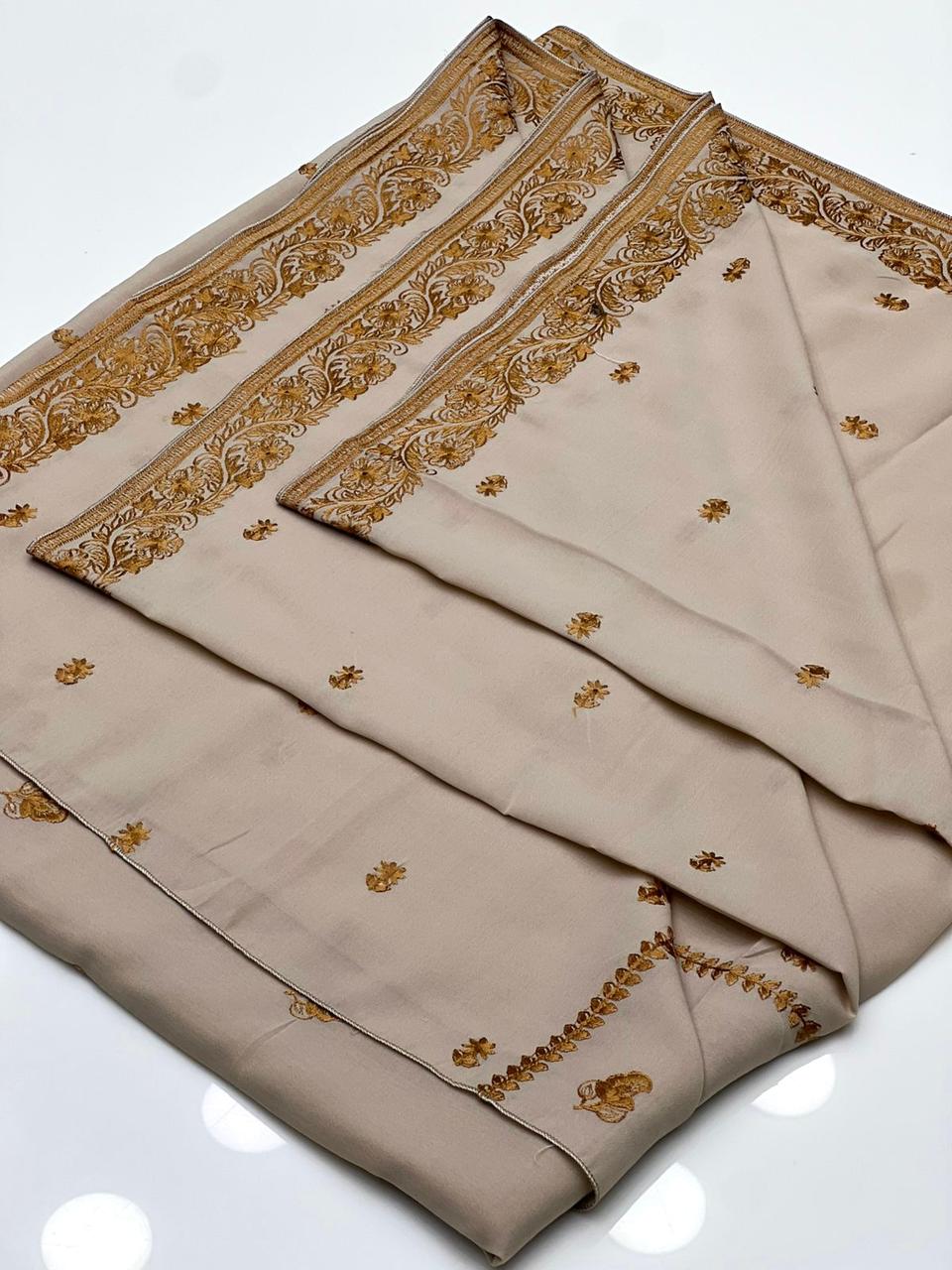 Swiss Lawn Fabric
Elegant And Beautiful Machine Embroidery Chadar